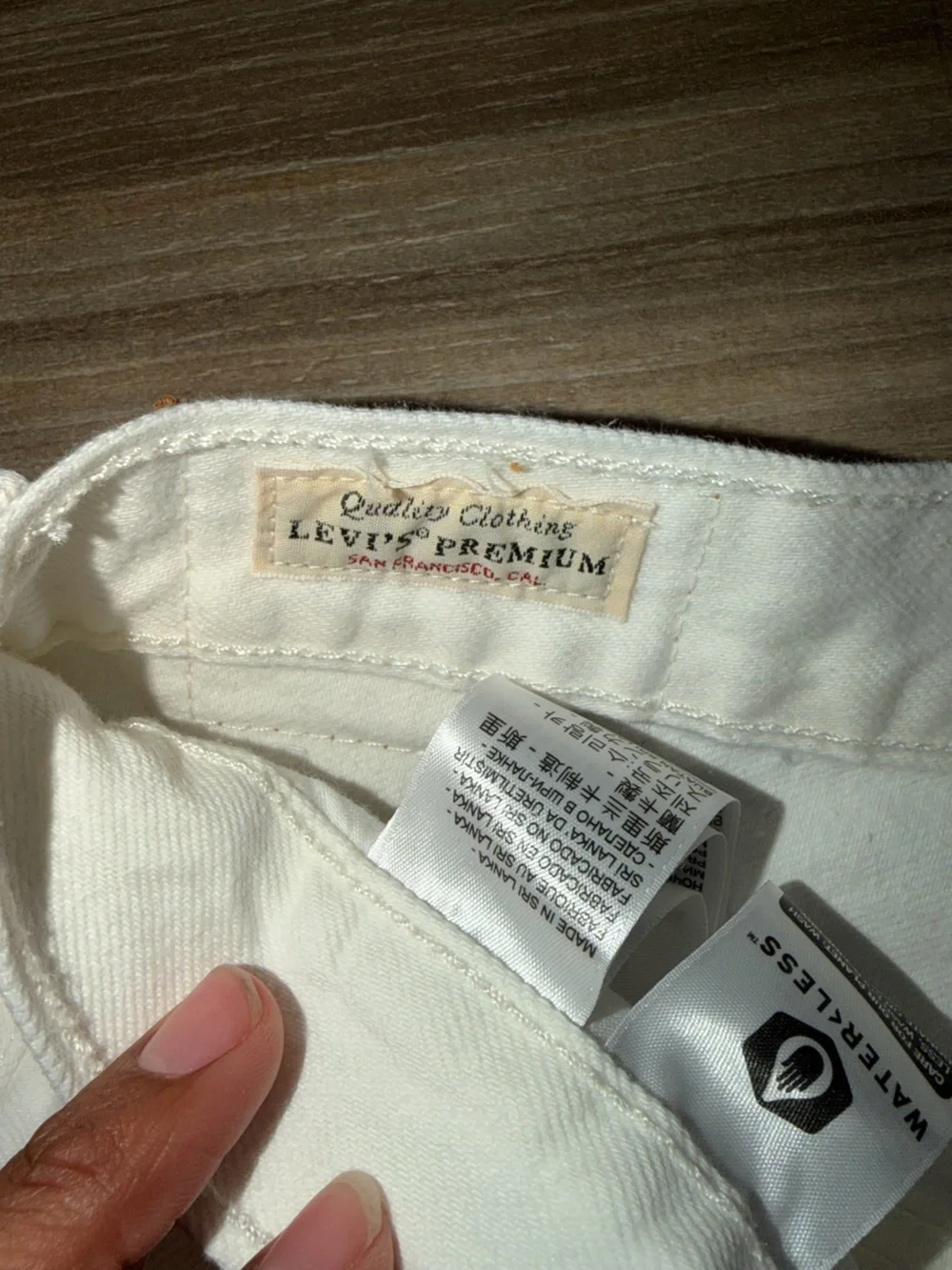 Signature by Levi Strauss White Distressed Straight Jeans